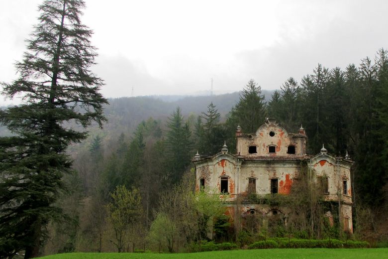 12 casas que esconden oscuros secretos