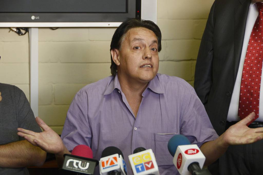 ¿Quién es Fernando Villavicencio?